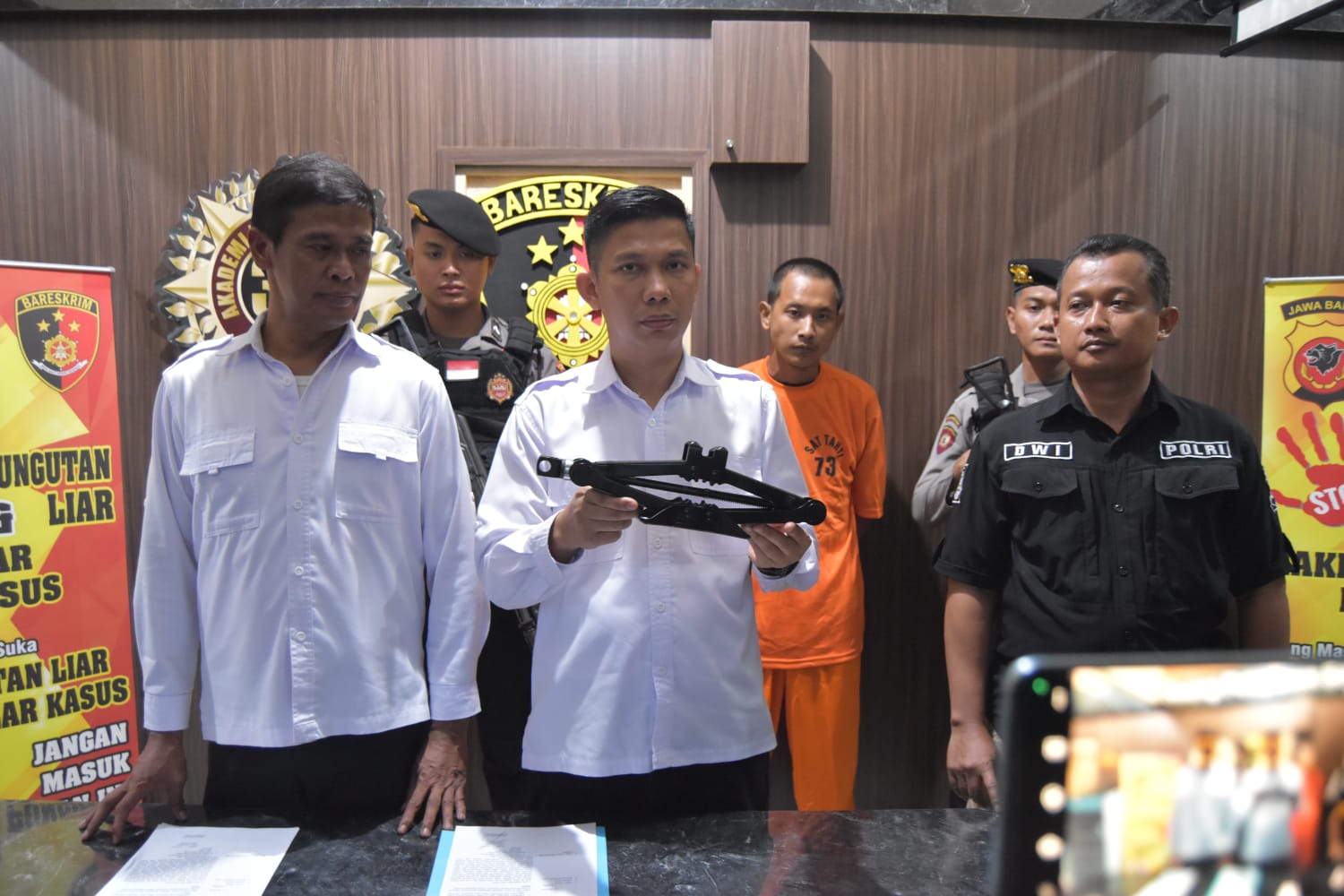 Satreskrim Polresta Cirebon Amankan Pelaku Pengeroyokan dan Perusakan di Jalur Gronggong