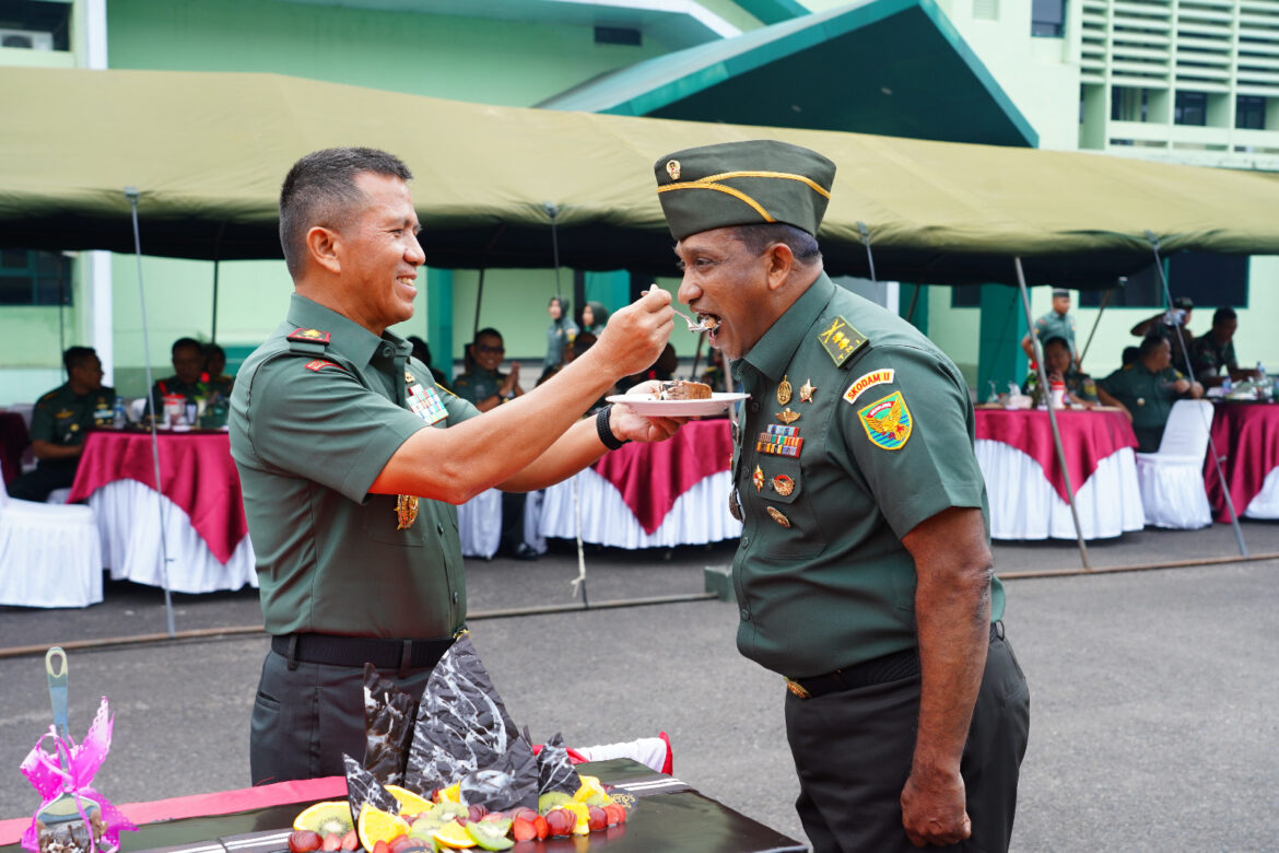 Pangdam II/Sriwijaya Beri Apresiasi Dan Penghargaan Kepada Satuan Serta Prajurit Kodam II/Swj