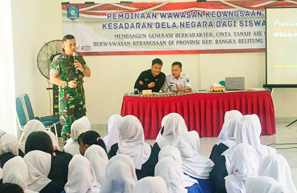 Membentuk  Sikap Patriotisme Dan Bela Negara Dandim 0413/Bangka Berikan Materi Wasbang di SMK Negeri 1 Sungailiat