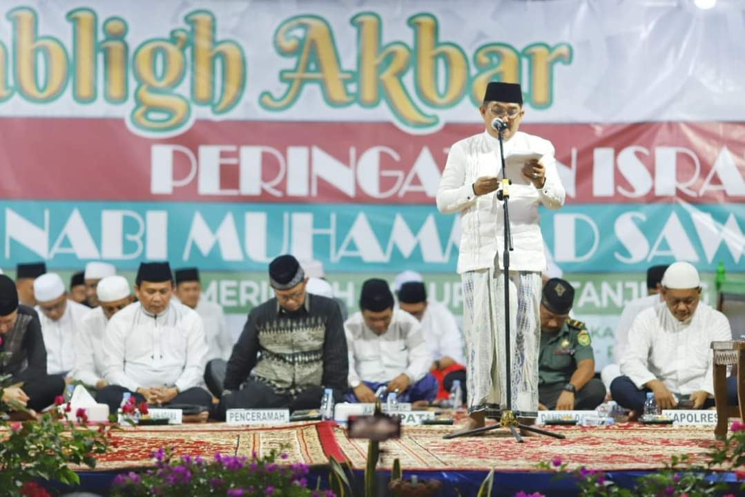 Pemerintah Kabupaten Tanjung Jabung Barat menggelar Tabligh Akbar dengan menghadirkan salah satu penceramah ternama Indonesia Al Ustadz Dr. H. Ahmad Wijayanto, M.A